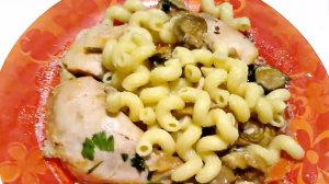 Кабачки с курицей в сметанном соусе! Рецепт!