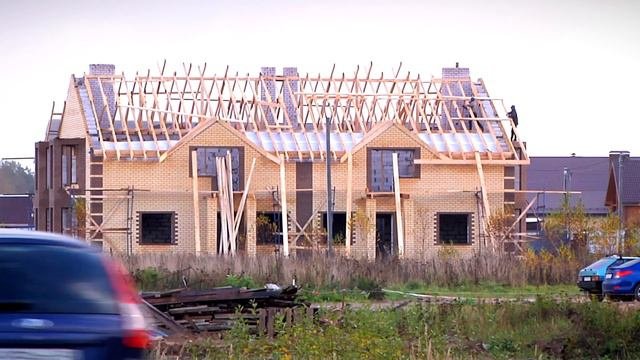 Что лучше купить - квартиру или дом в ипотеку