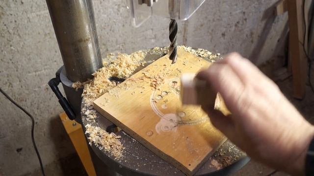 Изготовление деревянных струбцин для склеивания тонких щитов.