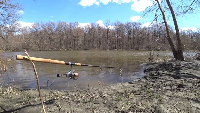 Рыбалка на донку (фидер) весной . Ловля плотвы. Рыбалка 2018. смотреть онлайн