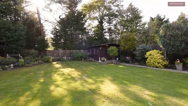 For Sale - 4 Bedroom Detached House - Straight Road, Old Windsor - Guide Price - £950,000 смотреть онлайн