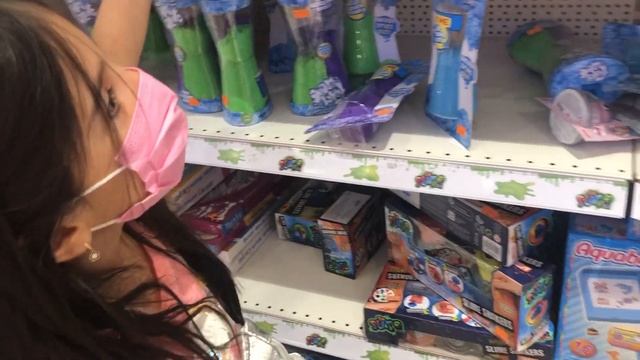 Покупаем POP IT антистресс в магазине игрушек в Турции смотреть онлайн