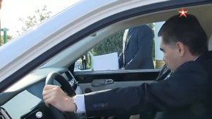 Президент Туркмении захотел приобрести всю линейку автомобилей Aurus после осмотра лимузина