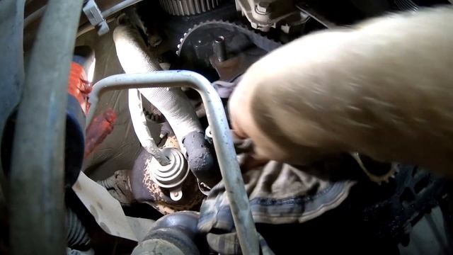 How to change the timing belt kit and the coolant pump on a Citroen C8 2.2 HDI смотреть онлайн