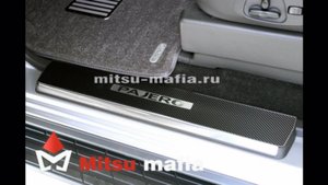 Карбоновые накладки на пороги Pajero 4 Паджеро 4