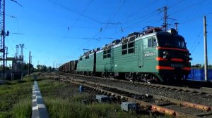 ВЛ80с-1307 с грузовым поездом