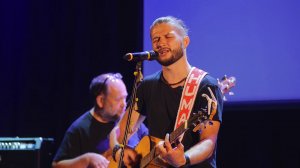 Роберт Рождественский Знаешь - Длина Дыхания