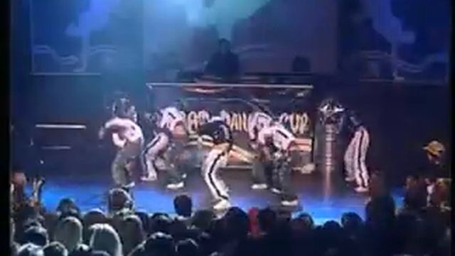 Street Dance CUP 2005 в клубе INFINITY (часть 2) смотреть онлайн