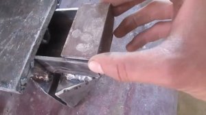 Тиски из уголка  своими руками