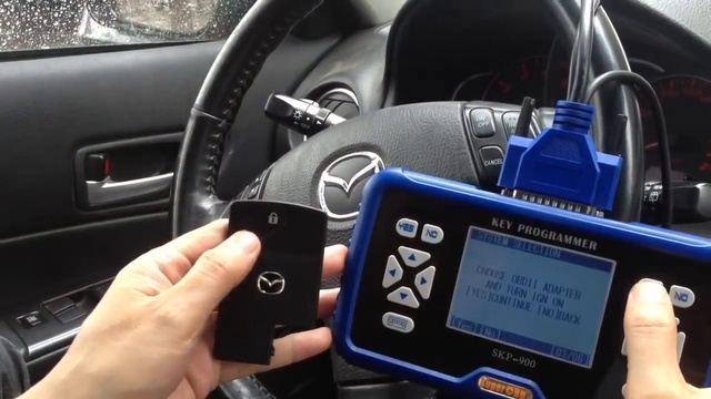 Пример работы SKP 900 на MAZDA 6 SMART Key смотреть онлайн