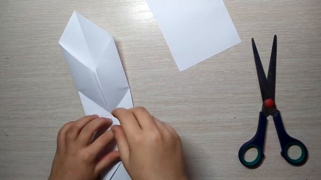 Коробочка-сердечко. Оригами