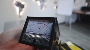 КАК ПОЛЬЗОВАТЬСЯ НАГРУЗОЧНОЙ ВИЛКОЙ NB -125  для проверки аккумулятора автомобиля?