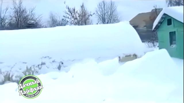 КАК УХАЖИВАТЬ ЗА ТЕПЛИЦЕЙ ЗИМОЙ ? ДАЧНЫЙ ЛАЙФХАК