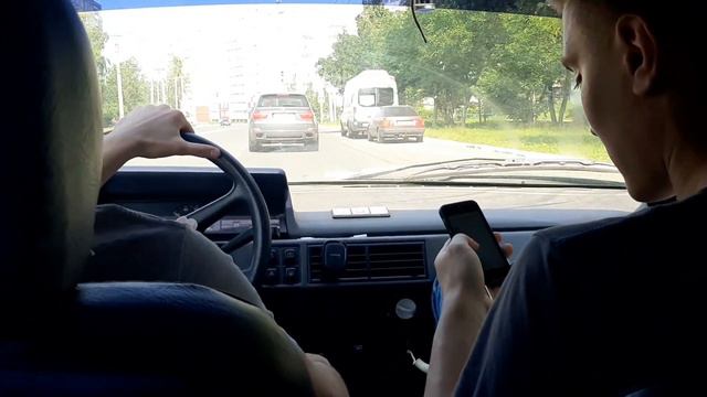 сам не пойму,что снял,но в начале и конце про перекупство=) смотреть онлайн