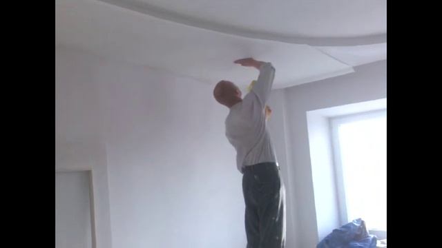 клеим обои на потолок 2 смотреть онлайн