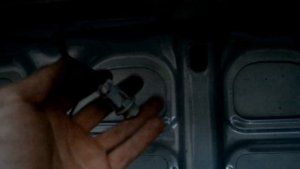 Hyundai Accent 2. Подсветка заднего номера и багажника
