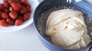 Простой КЛУБНИЧНЫЙ ПИРОГ. Нежный и быстрый пирог с клубникой.