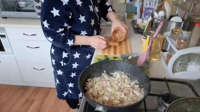 385. Лёгкий стресс снимаю салатом из курицы с ананасами!?У природы нет плохой погоды! Дивана нет.??