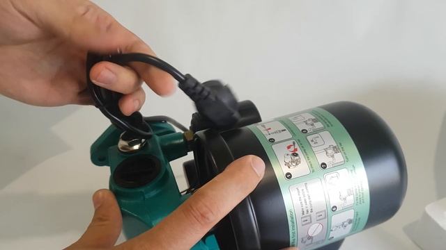 Обзор Насосная станция VOLKS pumpe WZ370 0,37кВт бак 2л (распаковка, характеристики)