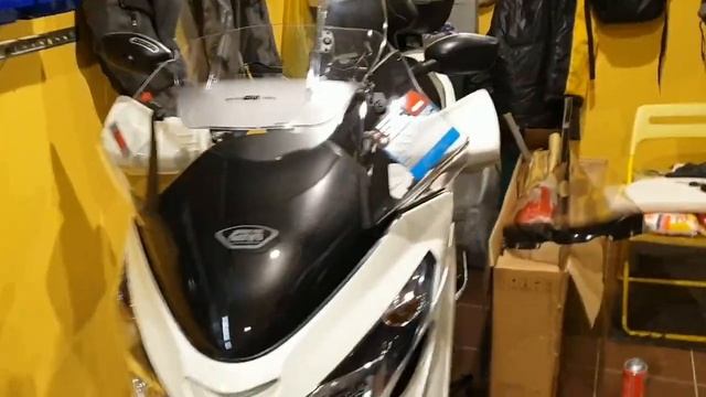 Ветровик Givi AF266 for Skywave. Краткий обзор. смотреть онлайн