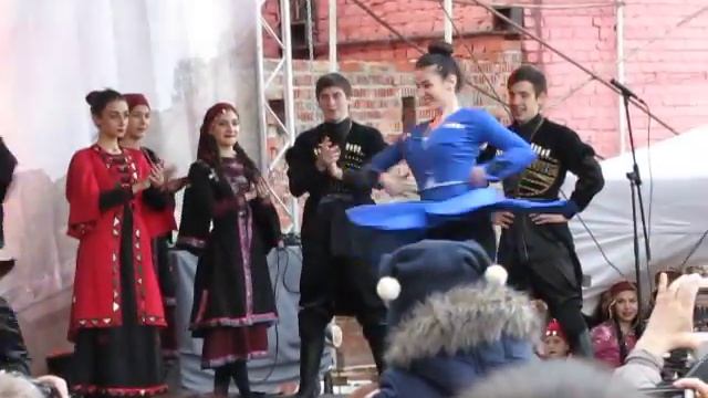 4 октября 2015 года в московском саду "Эрмитаж" состоялся грузинский праздник "Тбилисоба" смотреть онлайн