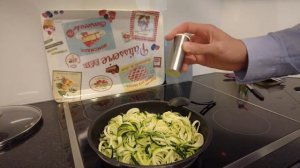 Вкусное малокалорийное блюдо за 15 минут // Спагетти из кабачков // Рецепт от Лёши