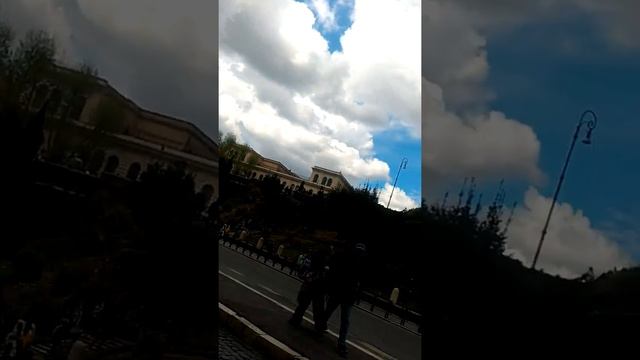 Вид Колизея со стороны одноимённого метро, Рим. Путешествия