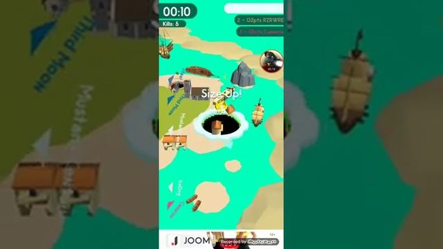 играю в игру под нозванием HOLE. io смотреть онлайн