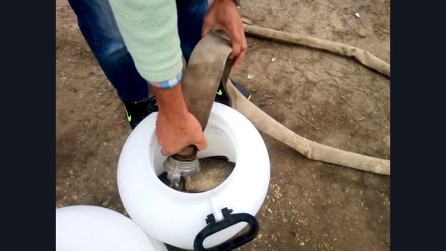 ПРИВЕЗ БОЛЬШИХ РЫБ. Пруд своими руками. Продолжение, обустройство и зарыбление.