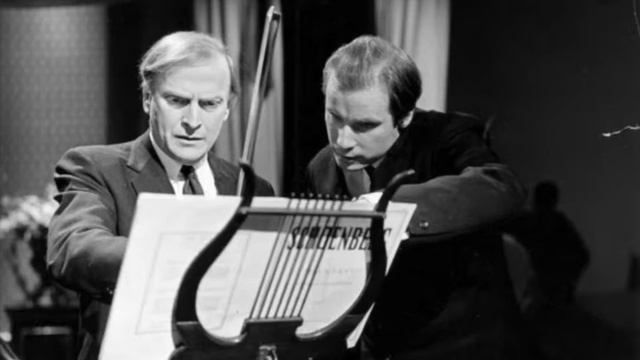 Bach's sonata for piano (harpsichord) and violin n. 4 in C minor (beginning of 2nd Mov.) смотреть онлайн