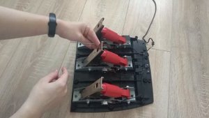 Модификация для улучшения педалей Logitech до уровня Fanatec!