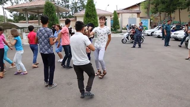 Для бездомных детей Ташкента организовали маленький праздник