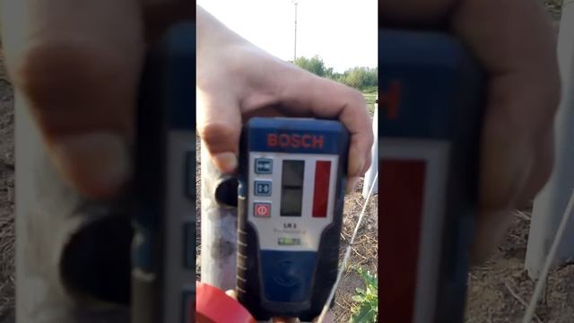 ECOTHERMHOME. Ротационный лазерный нивелир BOSCH для разметки уровня фундамента на винтовых сваях. смотреть онлайн