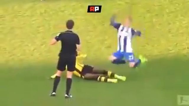 СРАВНЕНИЕ ХОККЕИСТОВ И ФУТБОЛИСТОВ смотреть онлайн