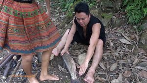 Primitive Life: Wow! Big Fish Sleeps With The Primitive Girl - Cooking Big Fish For Food