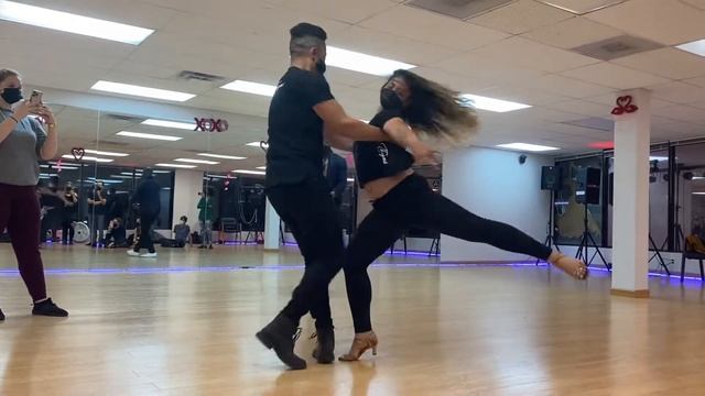 Lucas and Thayna, Brazilian Zouk Demo, Lady Gaga - Always Remember Us this Way смотреть онлайн