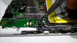 Отсоединение шлейфа кнопок громкости и включения Huawei Mate