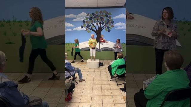 Fashion Show - Iowa City - Spring 2023 смотреть онлайн