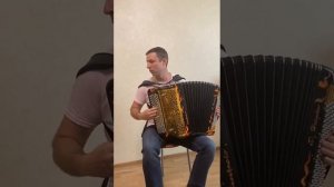 Оренбургский пуховый платок. Музыка для души на баяне