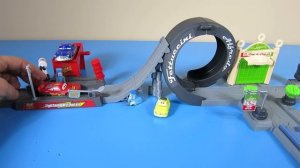 Disney Pixar Cars Story Sets Luigis Loop Guido Lightning Jumps Far!
