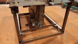 30. Самодельный циркулярный станок с подъемом.mp4