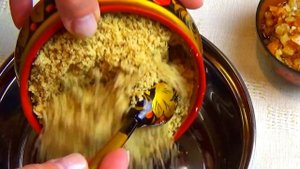 Рецепт рыбы под ореховым соусом. Ореховый соус для рыбы. Старинный рецепт