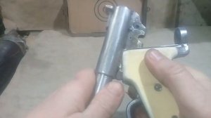 Home made Air gun Pistol 4.5 mm.Пружинно поршневой пистолет своими руками.