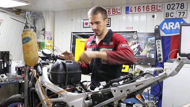 Она завелась! Yamaha R6 в кредит 7 часть смотреть онлайн