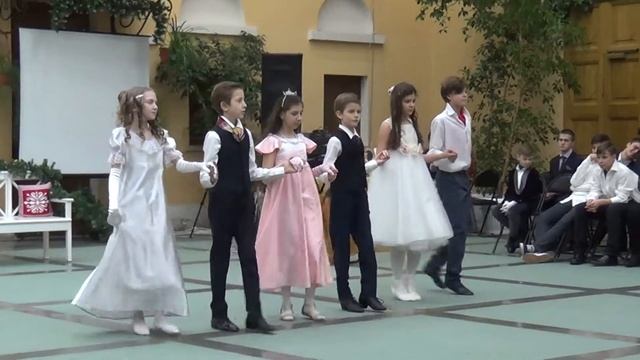 Бал в Пушкинском музее: выступление Сашиных учеников смотреть онлайн
