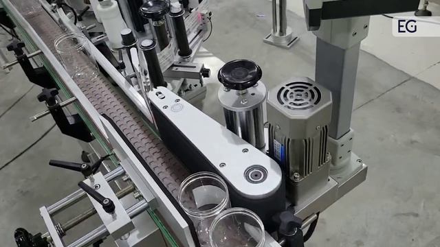 Этикетировочное оборудования для нанесения самоклеящихся этикеток SHL-2520