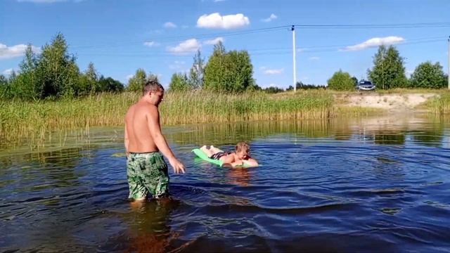 Влог, приехали на дачу, сколько людей на пруду? Джо с нами? нужно заменять матрицу за 20 т. логика. смотреть онлайн