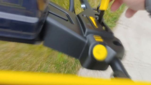 Газонокосилка бензиновая LM5346E с электростартером смотреть онлайн