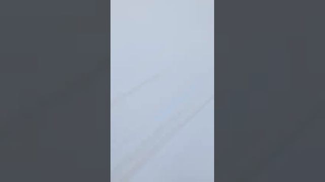 Мужик ныряет под лёд смотреть онлайн