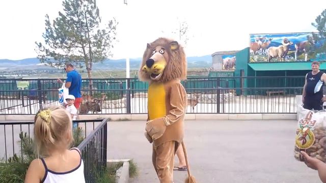 Волки против Льва / Лев вырвался из клетки / Тайган смотреть онлайн